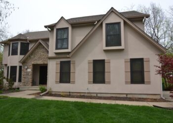 Rustic Homes With Stucco And Siding